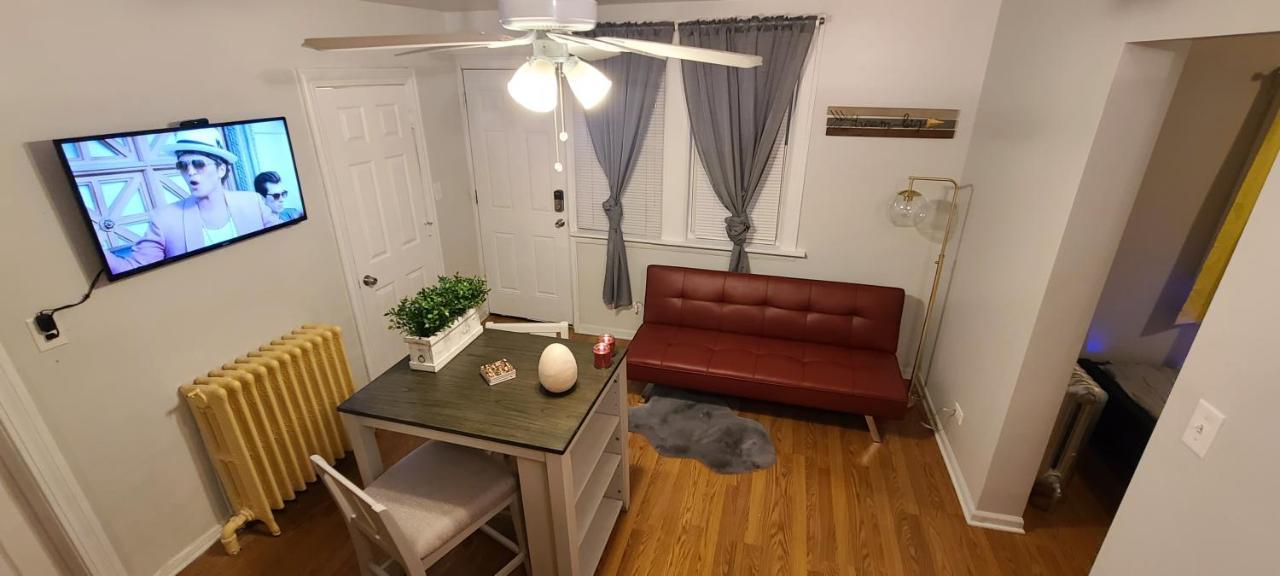 Cozy 1 Bedroom, 1 Min From Irving Park Blue Line, Free Parking 시카고 외부 사진