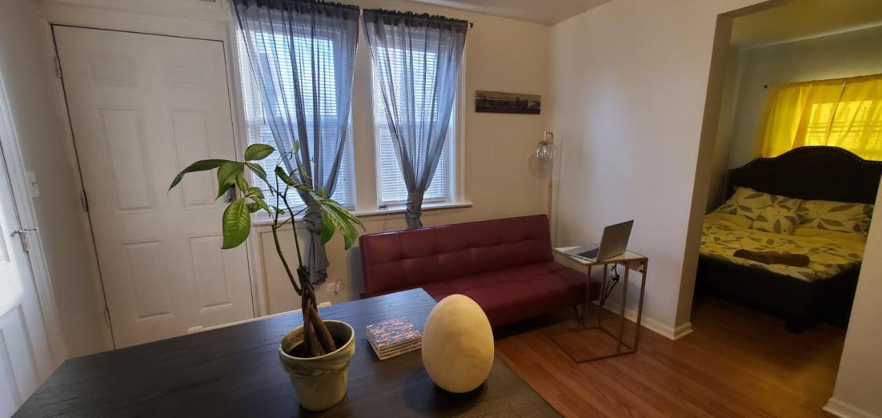 Cozy 1 Bedroom, 1 Min From Irving Park Blue Line, Free Parking 시카고 외부 사진