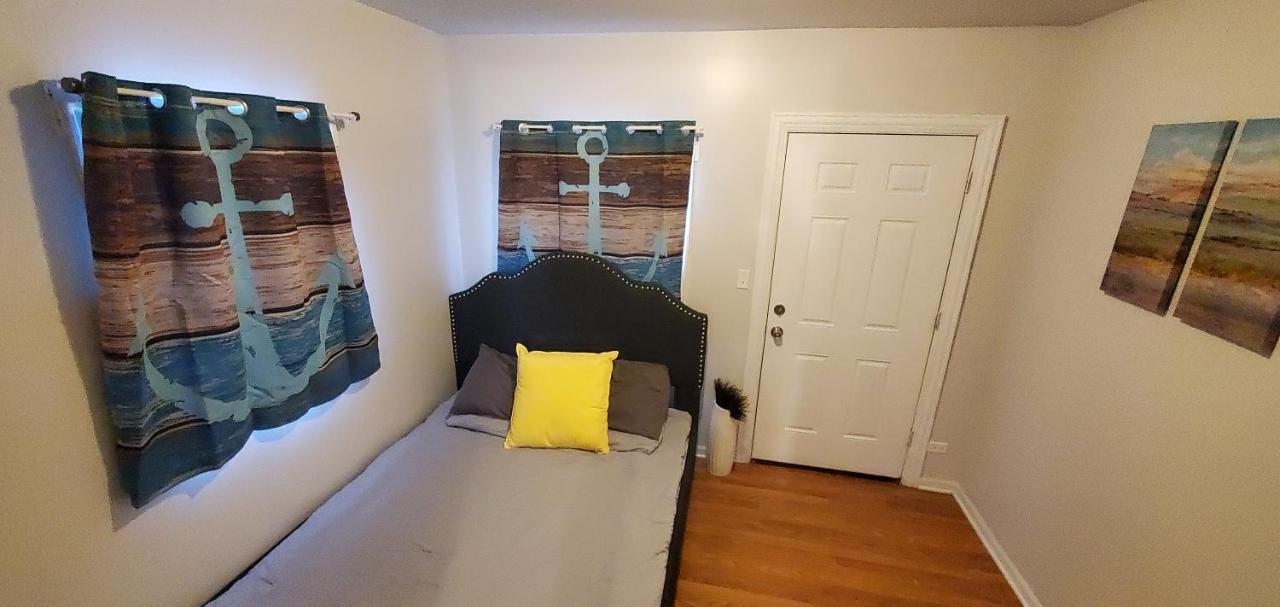 Cozy 1 Bedroom, 1 Min From Irving Park Blue Line, Free Parking 시카고 외부 사진