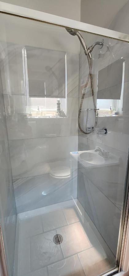 Cozy 1 Bedroom, 1 Min From Irving Park Blue Line, Free Parking 시카고 외부 사진
